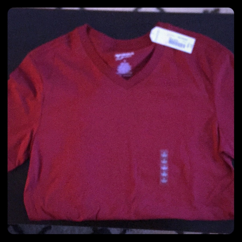Red JCP men’s vneck T-shirt